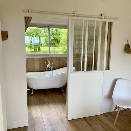 De Charme Le Clos De La Fontaine Piscine & Pensión Labastide-Marnhac