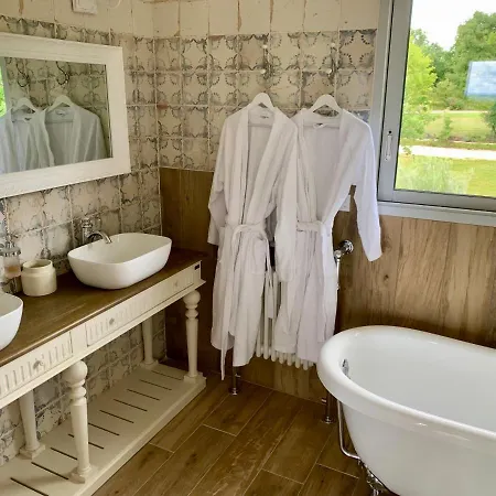 De Charme Le Clos De La Fontaine Piscine & Gæstehus Labastide-Marnhac