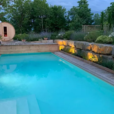 De Charme Le Clos De La Fontaine Piscine & Gæstehus 4*