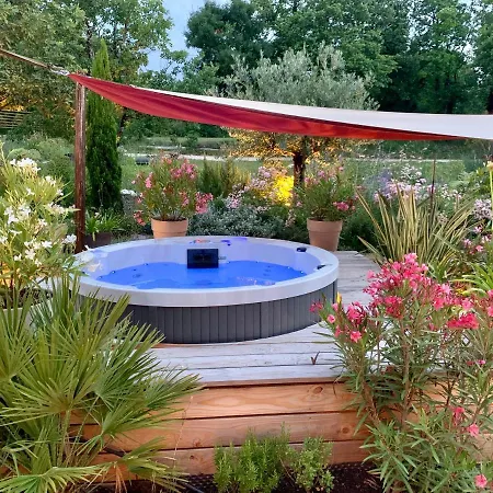 De Charme Le Clos De La Fontaine Piscine & 4*