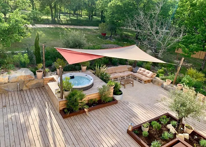 Penzion De Charme Le Clos De La Fontaine Piscine &