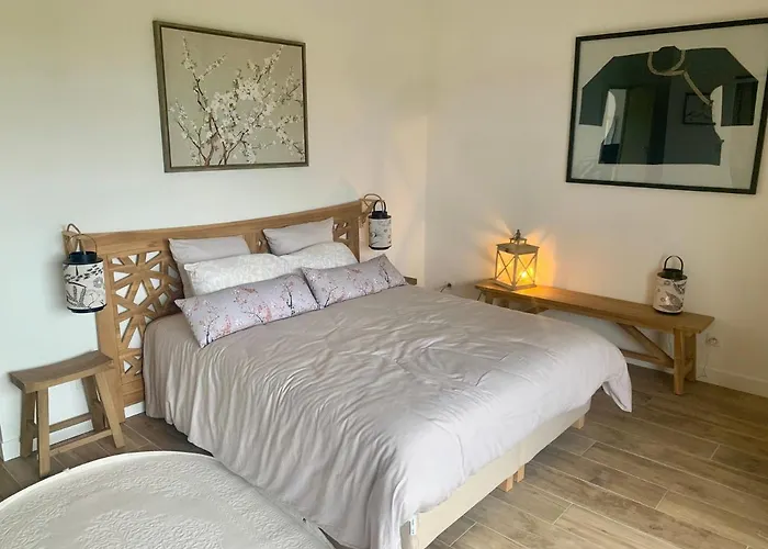 Penzion De Charme Le Clos De La Fontaine Piscine & 4*