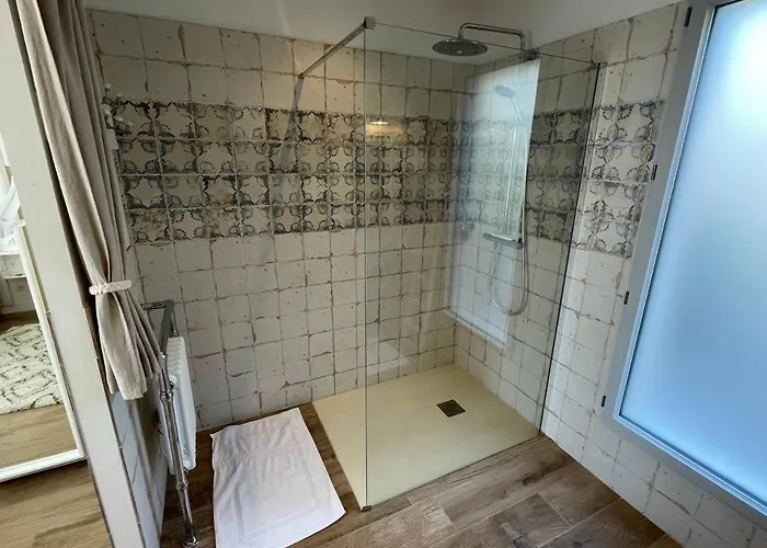 De Charme Le Clos De La Fontaine Piscine & Penzion Labastide-Marnhac