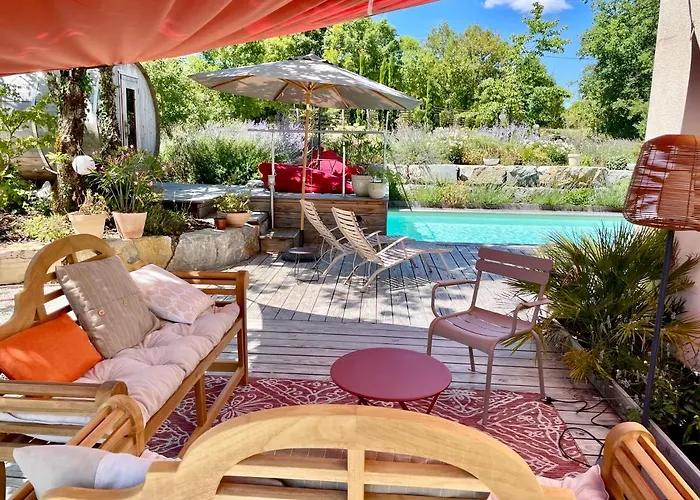 De Charme Le Clos De La Fontaine Piscine & 4*