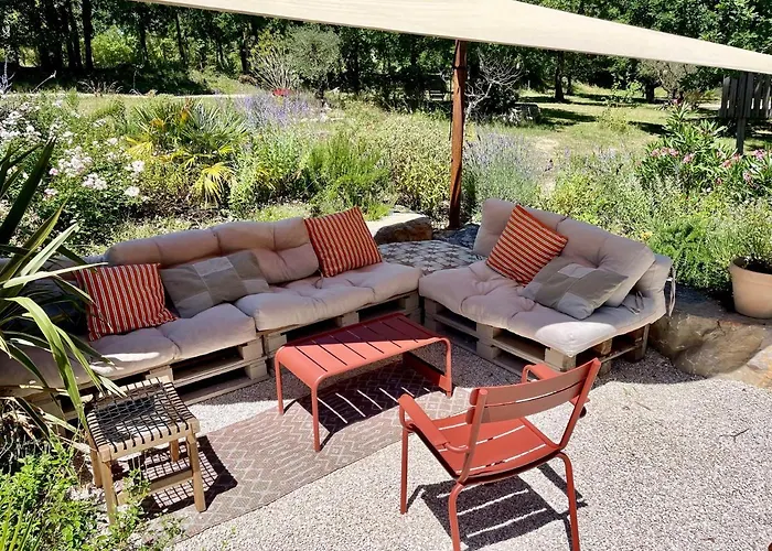 Penzion De Charme Le Clos De La Fontaine Piscine & 4*