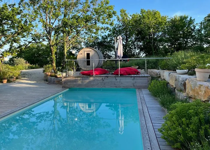 De Charme Le Clos De La Fontaine Piscine & Penzion 4*