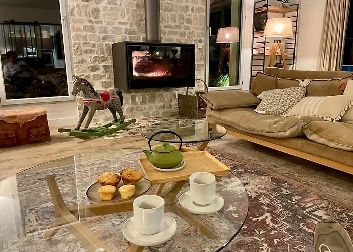 De Charme Le Clos De La Fontaine Piscine & Penzion 4*