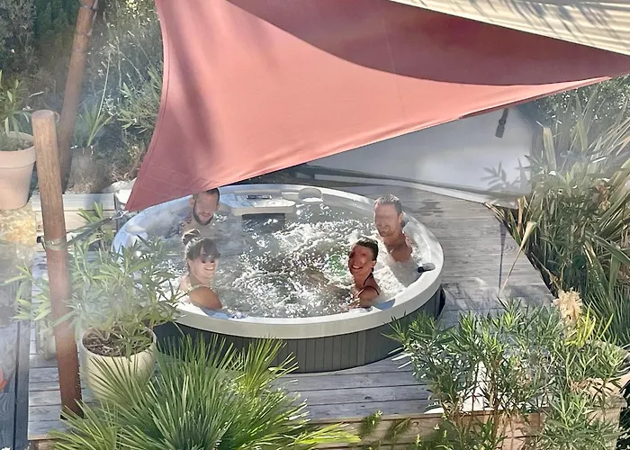 Penzion De Charme Le Clos De La Fontaine Piscine & 4*